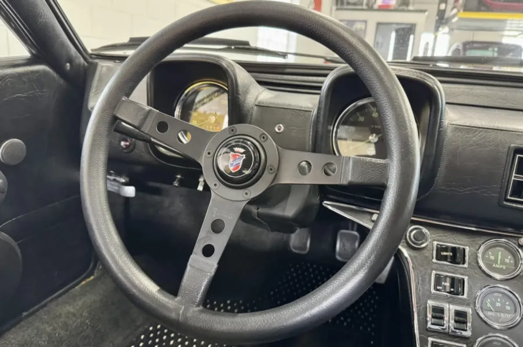 Detomaso Pantera